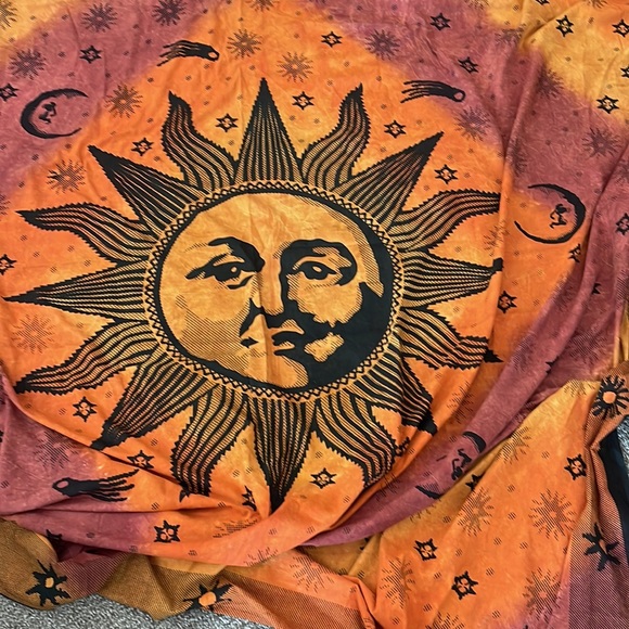 Large sun and moon tapestry - Picture 5 of 6